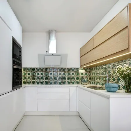 Casa Da Bandeira -perfect Location-beach Front- Rooftop Pool By Dreamvillasalbufeira *