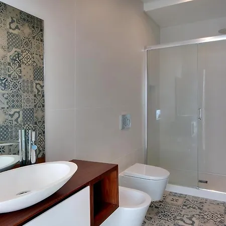 Casa Da Bandeira -perfect Location-beach Front- Rooftop Pool By Dreamvillasalbufeira * 阿尔布费拉